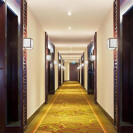 Emperor Hotel Макао Экстерьер фото