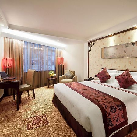 Emperor Hotel Макао Экстерьер фото