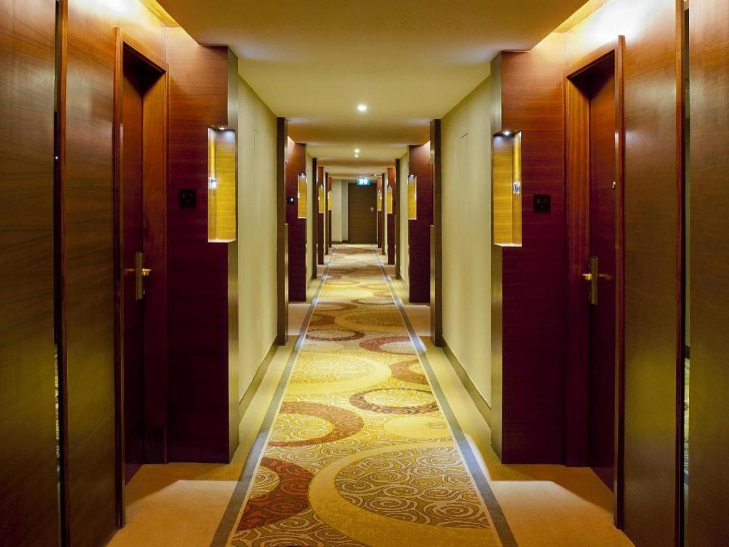 Emperor Hotel Макао Экстерьер фото