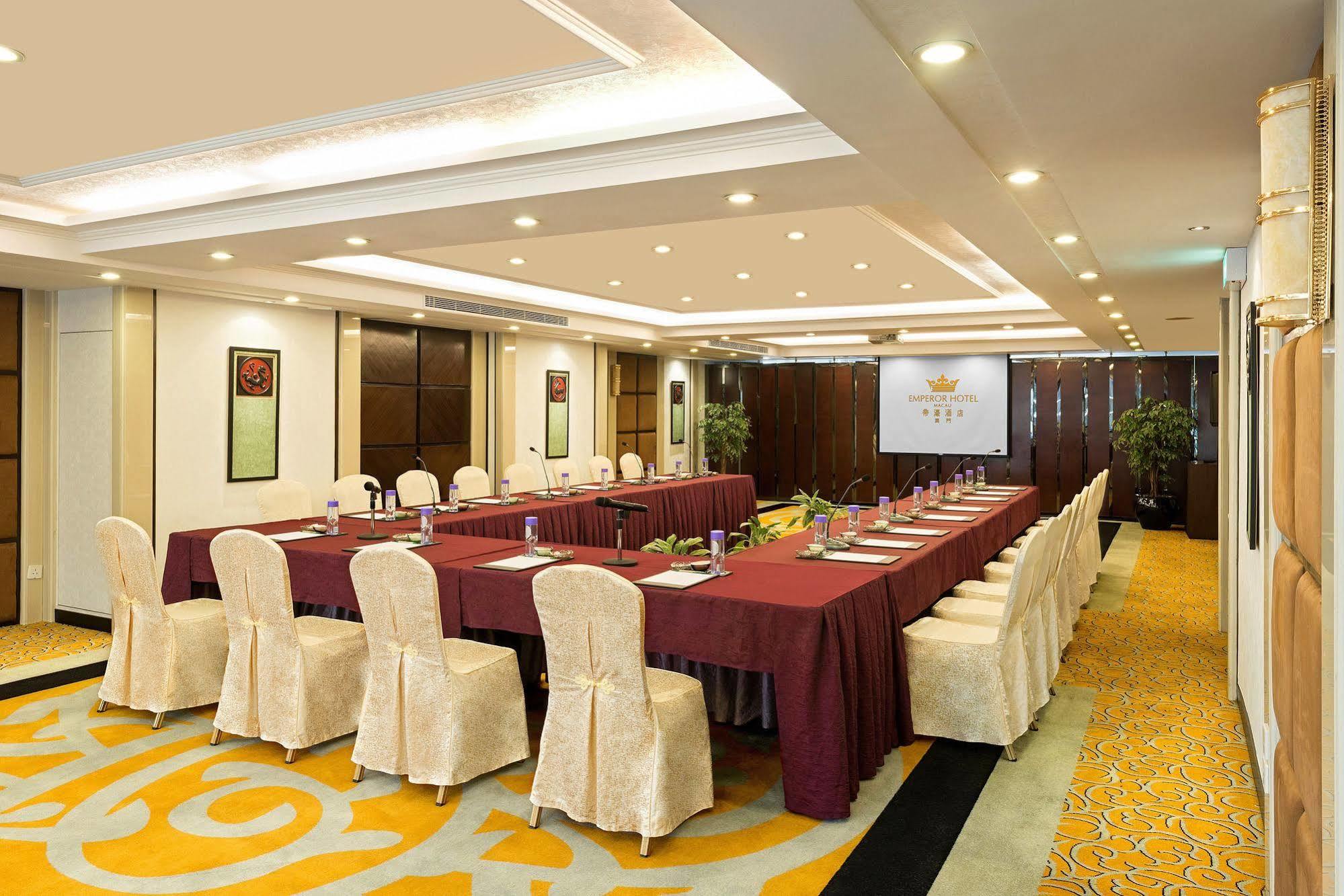 Emperor Hotel Макао Экстерьер фото